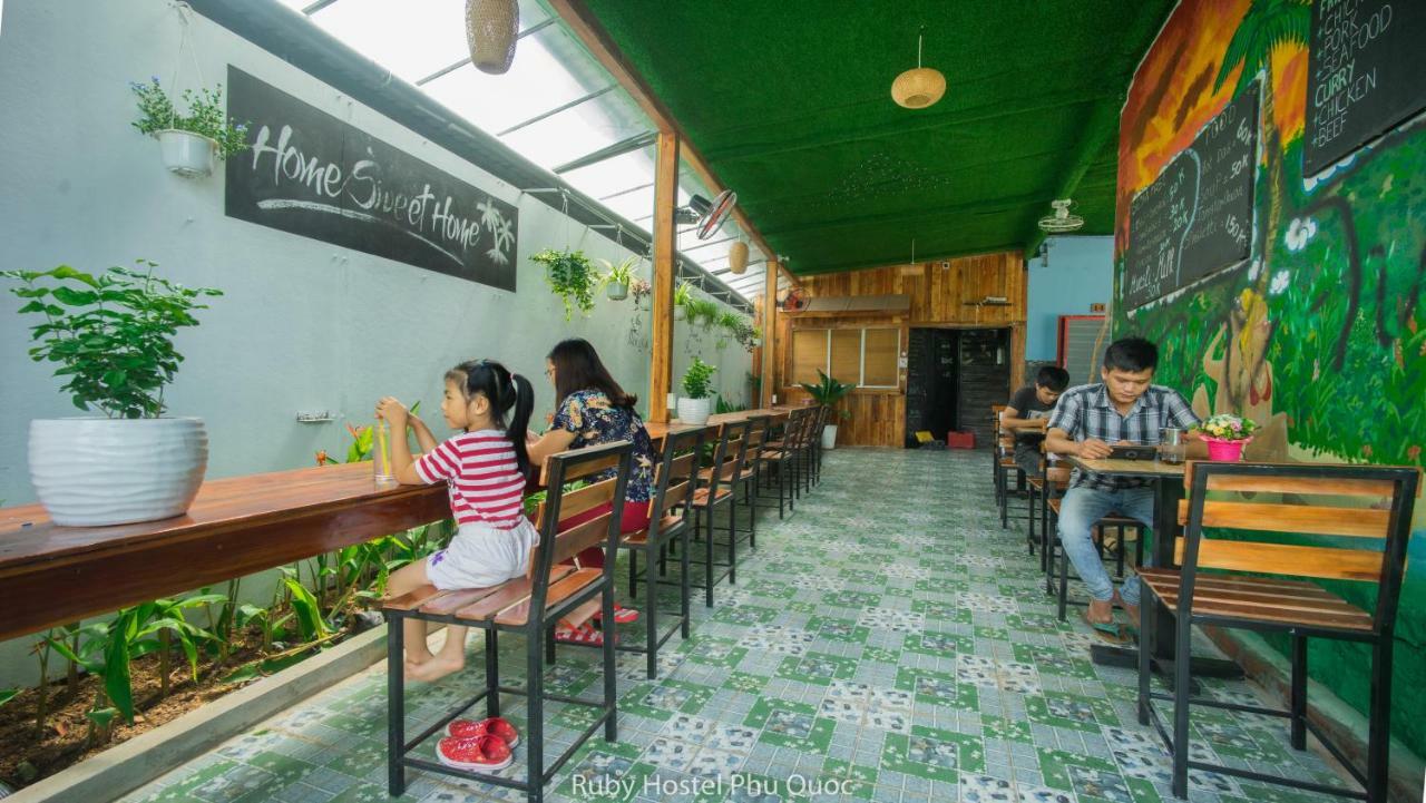 Ruby Phu Quoc Hostel Zewnętrze zdjęcie