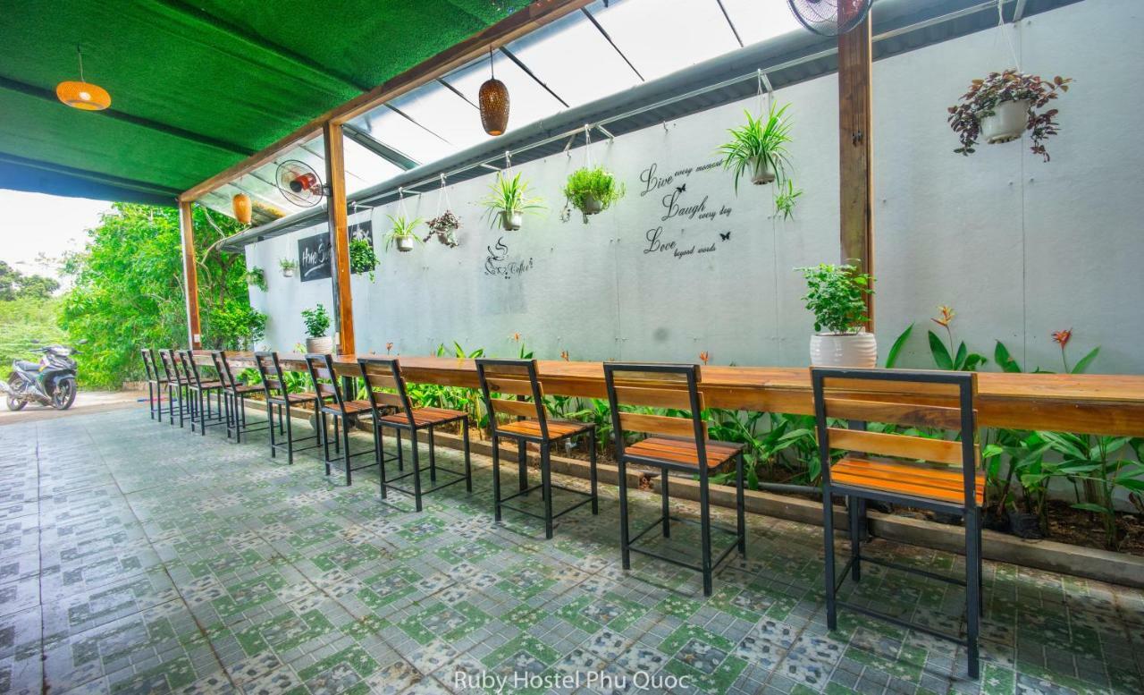 Ruby Phu Quoc Hostel Zewnętrze zdjęcie