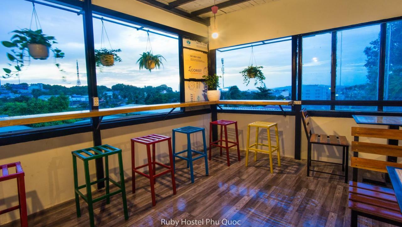 Ruby Phu Quoc Hostel Zewnętrze zdjęcie