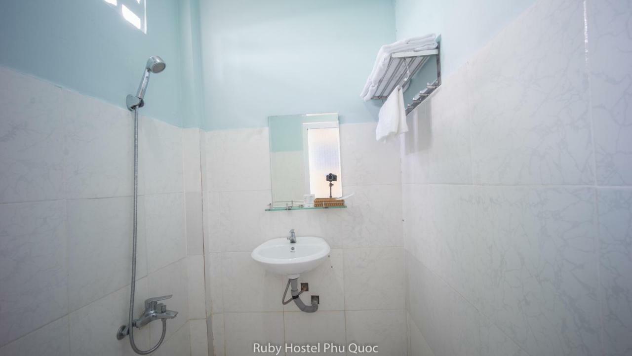 Ruby Phu Quoc Hostel Zewnętrze zdjęcie