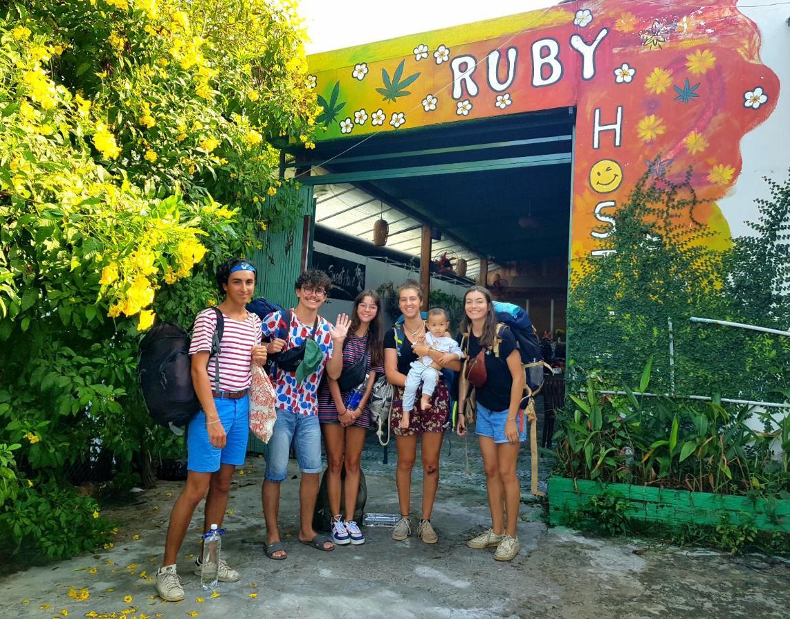 Ruby Phu Quoc Hostel Zewnętrze zdjęcie